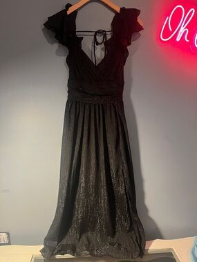 Francesca's Collections Black Ruffled V-Neck Maxi Dress